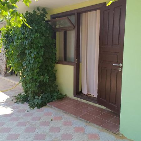 Small Guest House Lasurne Exterior foto