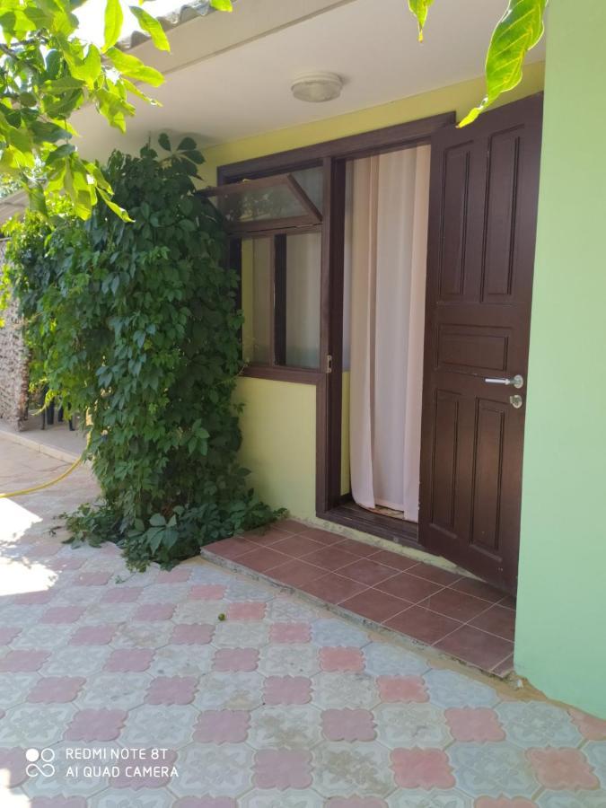 Small Guest House Lasurne Exterior foto