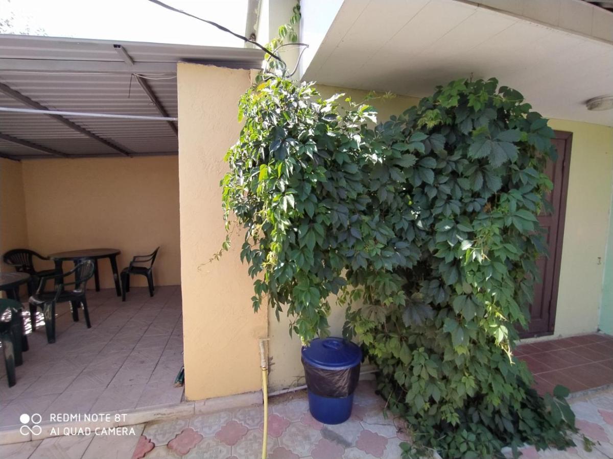 Small Guest House Lasurne Exterior foto